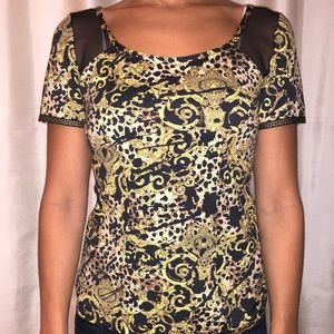 Women’s Versace top. Brand new. Size S